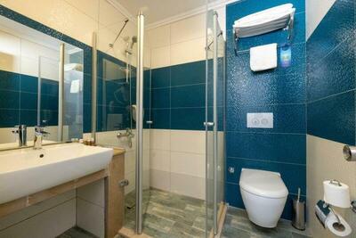 CRYSTAL AURA BEACH RESORT & SPA