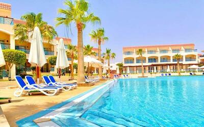 IVY CYRENE ISLAND AQUA PARK RESORT