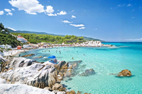 Halkidiki — plaje, pini și ape turcoaz