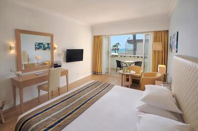OLYMPIC LAGOON RESORT PAPHOS