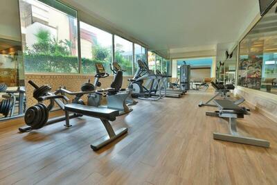 CRYSTAL AURA BEACH RESORT & SPA